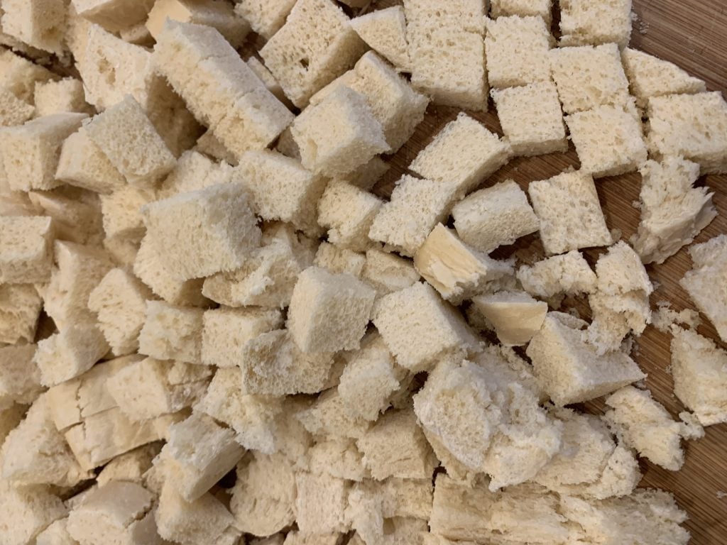 Cubed bread dumplings