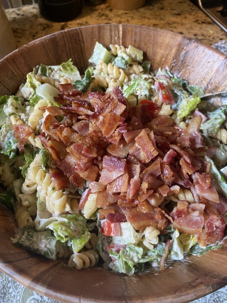 Tangy tomato BLT pasta salad