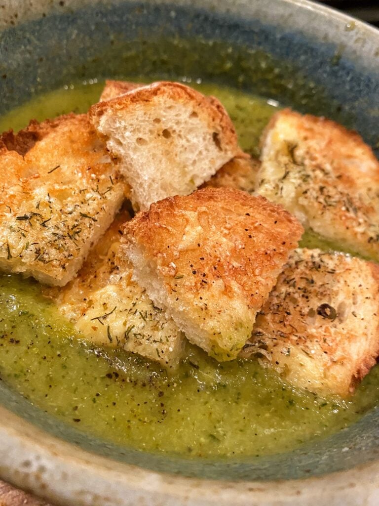Broccoli asparagus soup with croutons