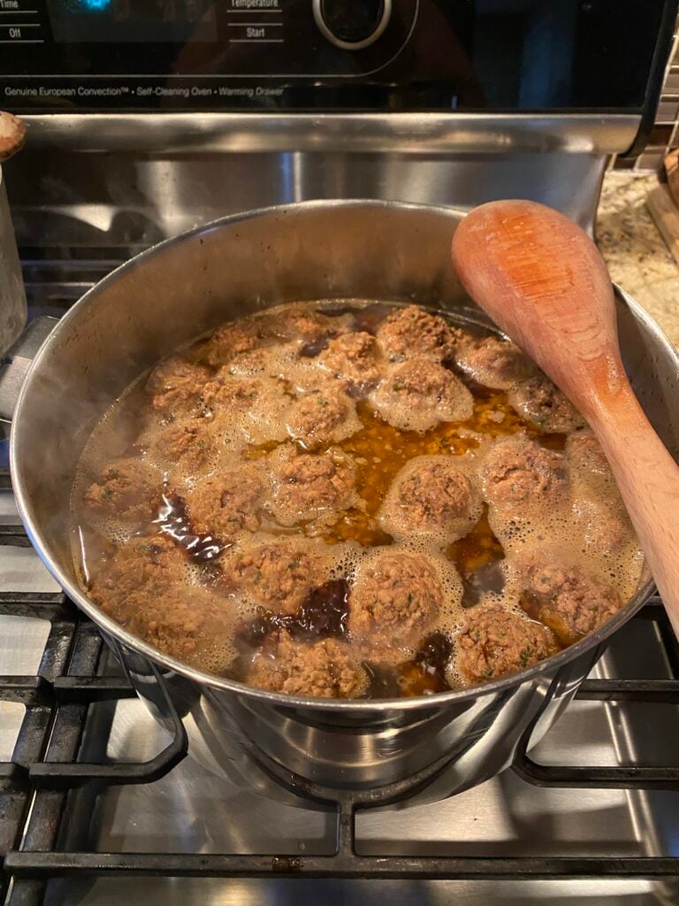 A pot of liver dumpling soup