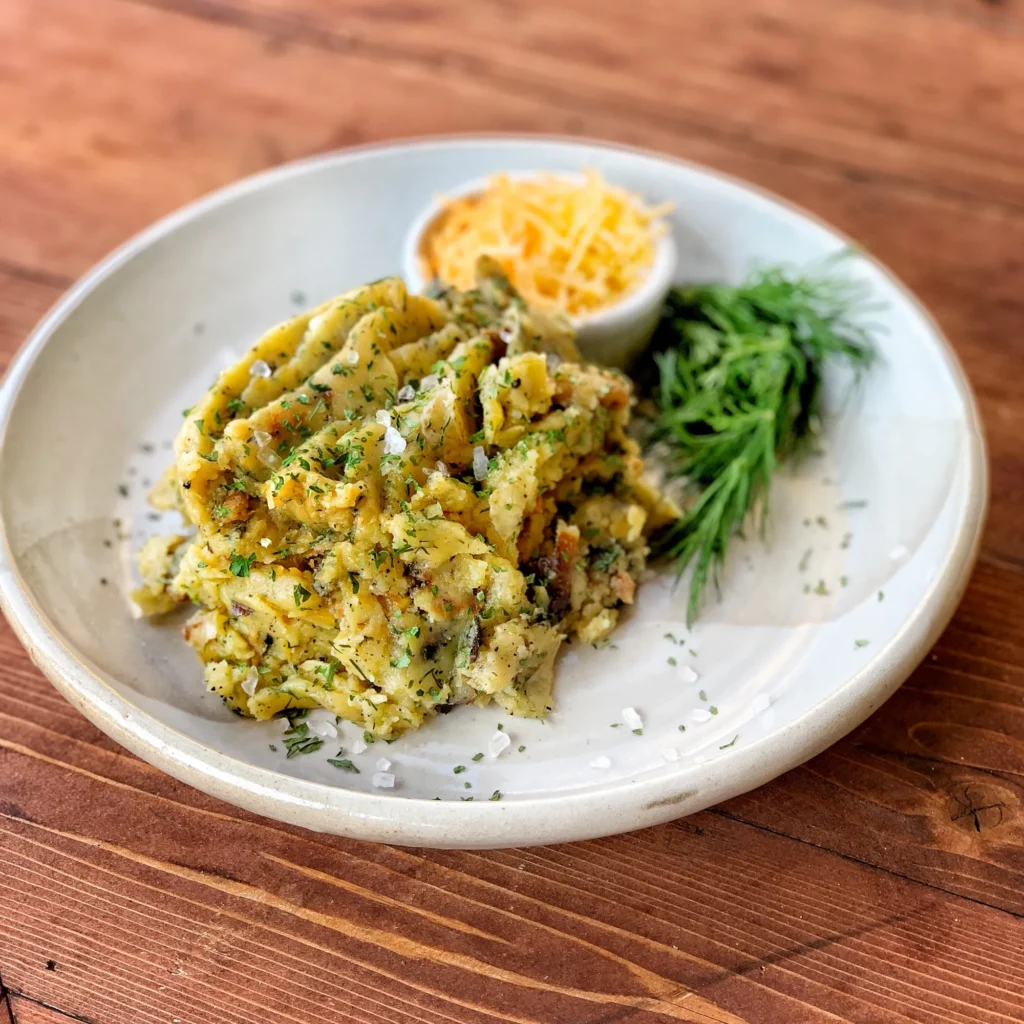 Summer mashed potatoes with herbs