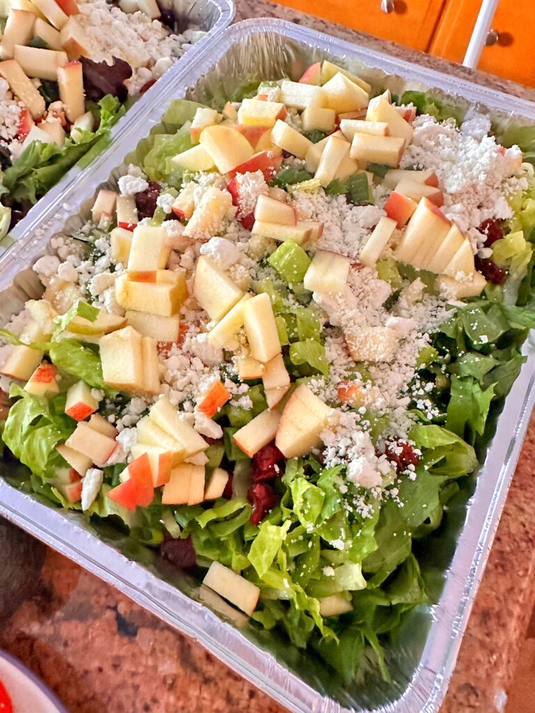 Fall salad with apple and goat cheese