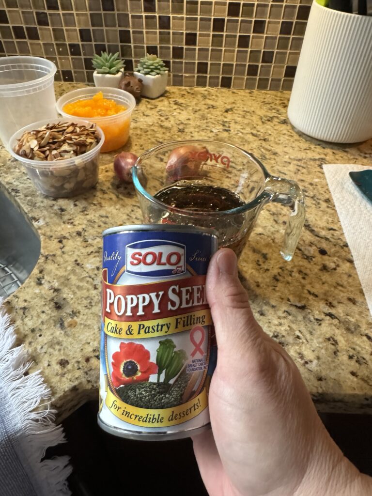 A can of Solo poppy seed filling