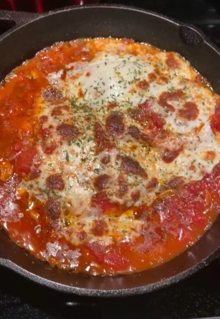 Skillet Chicken Parmesan With Spinach Pasta